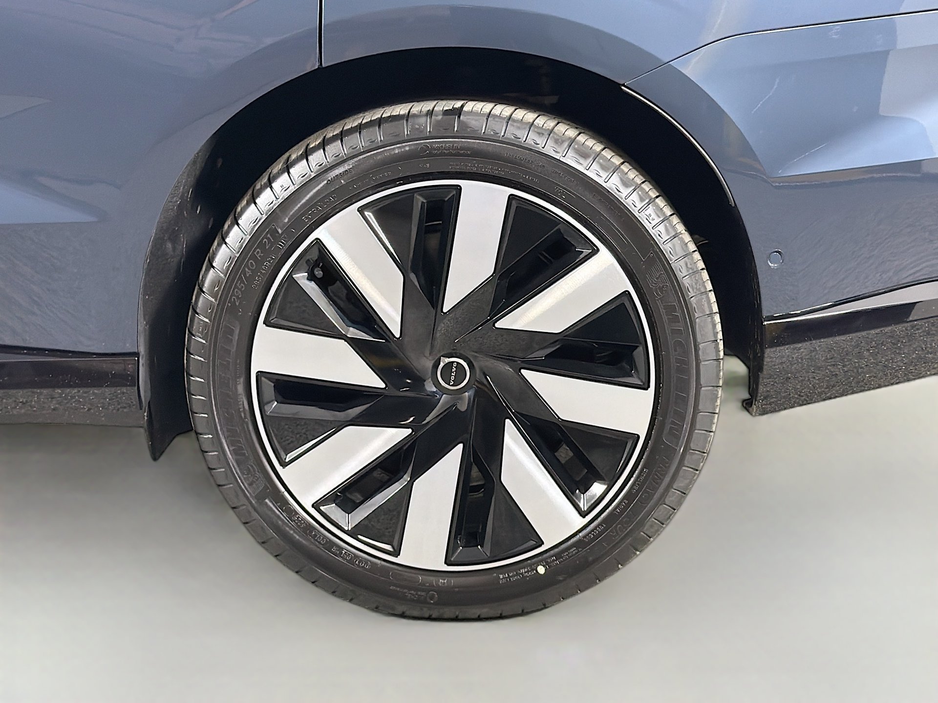 New 2026 Volvo EX90 Ultra AWD/4WD image 30