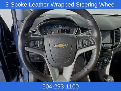 Used 2019 Chevrolet Trax LT w/ LT Convenience Package FWD image 12