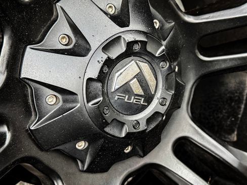 Used 2015 Jeep Wrangler Unlimited Sahara w/ Connectivity Group image 27