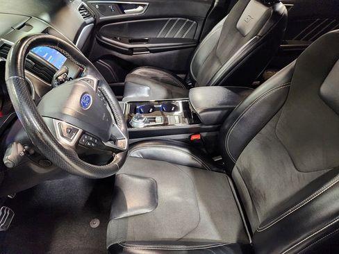 Used 2019 Ford Edge ST image 33