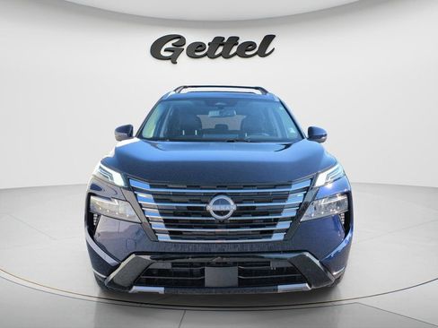 Certified 2025 Nissan Rogue Platinum FWD image 2