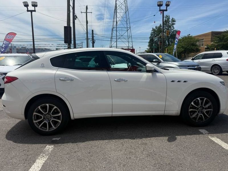 Used 2020 Maserati Levante S AWD/4WD image 6