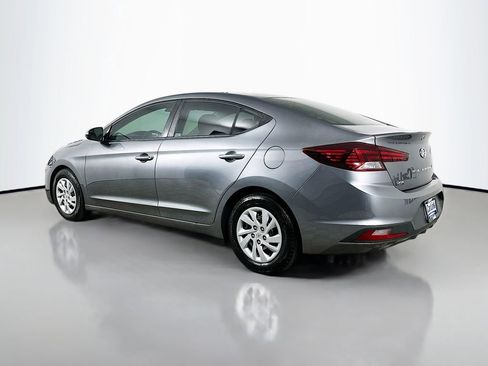 Used 2019 Hyundai Elantra SE w/ Cargo Package FWD image 5