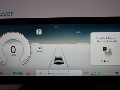 Used 2023 Genesis GV60 Advanced image 7