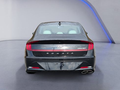 Used 2020 Hyundai Sonata Limited w/ Preferred Accessory Package image 8