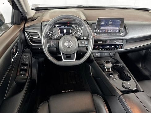 Certified 2023 Nissan Rogue SV w/ SV Premium B Package AWD/4WD image 19