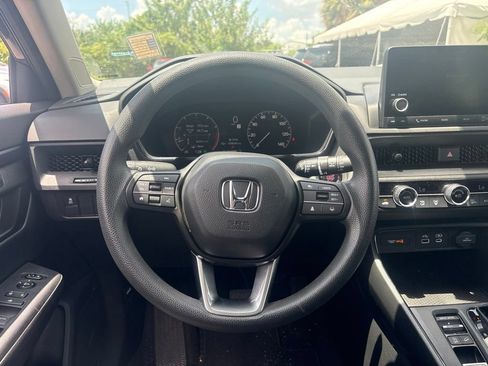 Used 2025 Honda CR-V EX image 18