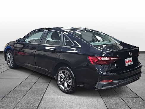 Used 2024 Volkswagen Jetta SE image 6