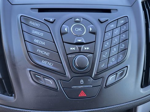 Used 2016 Ford Escape SE FWD image 16