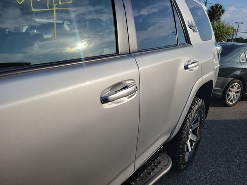 Used 2020 Toyota 4Runner TRD Off-Road Premium w/ Moonroof Package AWD/4WD image 27