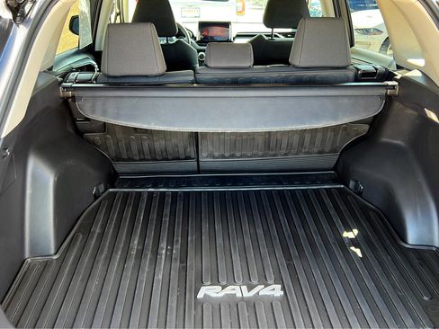 Used 2023 Toyota RAV4 LE image 18