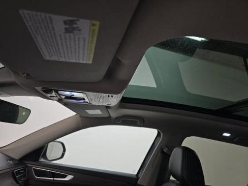 Used 2024 Volkswagen Atlas SEL image 15