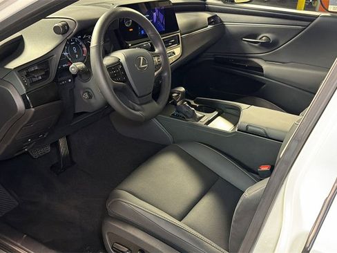 Certified 2025 Lexus ES 350 w/ Premium Package image 24