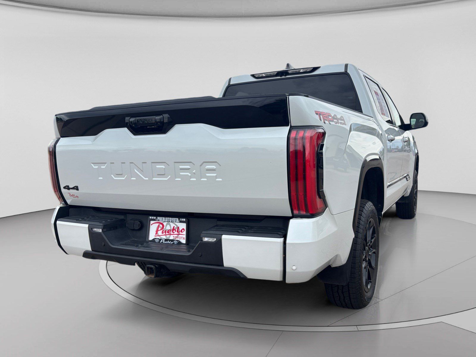 Used 2024 Toyota Tundra Platinum w/ TRD Off-Road Package AWD/4WD image 5
