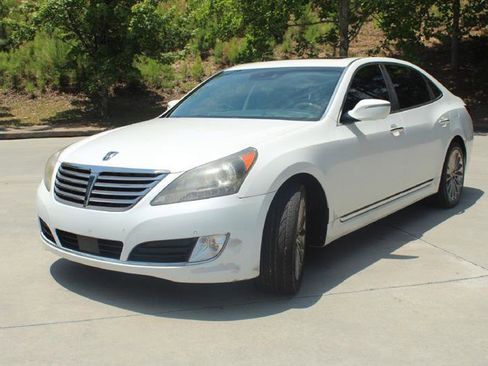 Used 2014 Hyundai Equus Signature image 3
