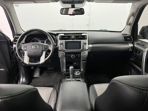 Used 2018 Toyota 4Runner SR5 Premium image 14