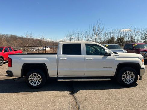 Used 2015 GMC Sierra 1500 SLE w/ SLE Value Package AWD/4WD image 4