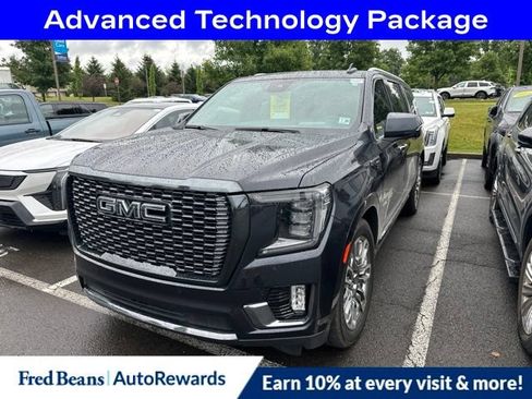 Used 2023 GMC Yukon XL Denali Ultimate AWD/4WD image 3