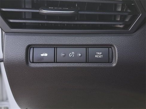 Used 2025 Nissan Altima 2.5 SV image 22