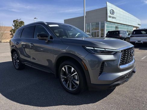 Certified 2025 INFINITI QX60 Luxe w/ Vision Package image 4