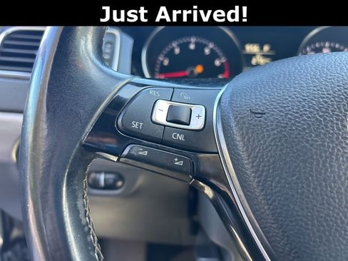 Used 2016 Volkswagen Jetta Sport image 12