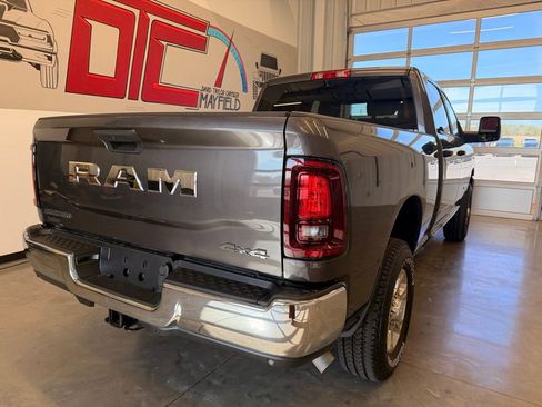 New 2026 RAM 2500 Big Horn AWD/4WD image 8