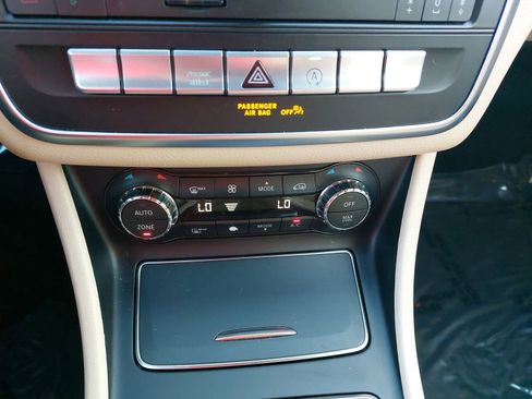 Used 2018 Mercedes-Benz CLA 250 image 23