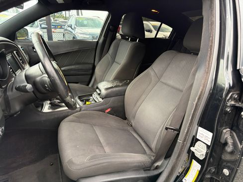 Used 2019 Dodge Charger SXT w/ Plus Group RWD image 7