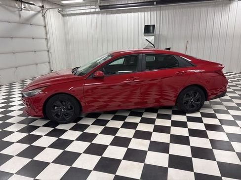 Used 2023 Hyundai Elantra Blue FWD image 1