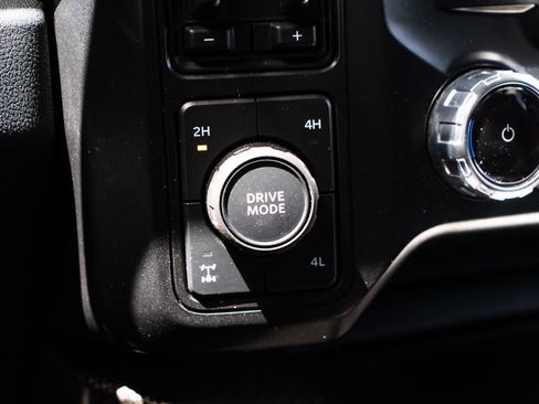 Used 2023 Ford F250 Lariat w/ Lariat Ultimate Package AWD/4WD image 44