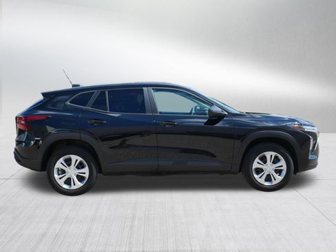 Used 2024 Chevrolet Trax LS FWD image 8