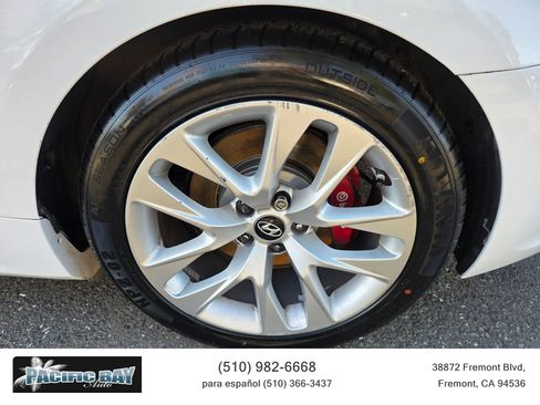Used 2013 Hyundai Genesis 3.8 image 25