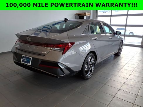 Certified 2025 Hyundai Elantra Limited image 5