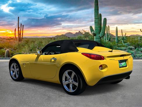 Used 2009 Pontiac Solstice Convertible w/ Premium Package image 5