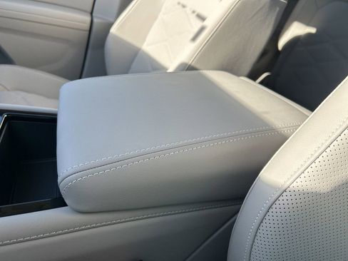New 2026 Volkswagen Atlas SE FWD image 38