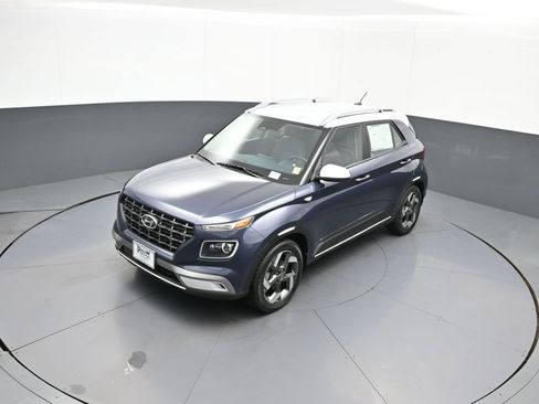 Certified 2023 Hyundai Venue Limited FWD image 33