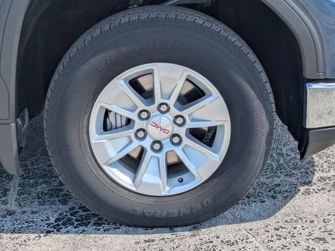 Used 2023 GMC Sierra 1500 SLE image 12
