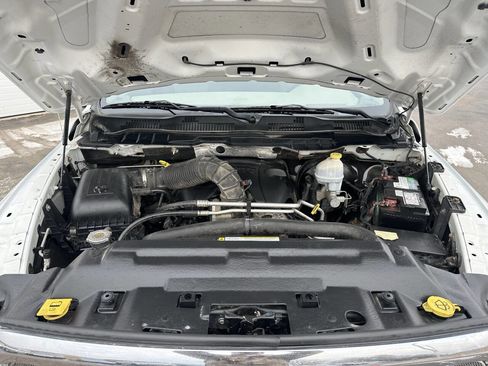 Used 2010 Dodge Ram 2500 Truck ST w/ SXT Appearance Group image 19