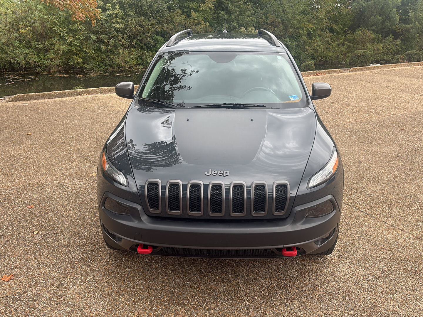 Used 2016 Jeep Cherokee Trailhawk w/ Leather Interior Group AWD/4WD image 14