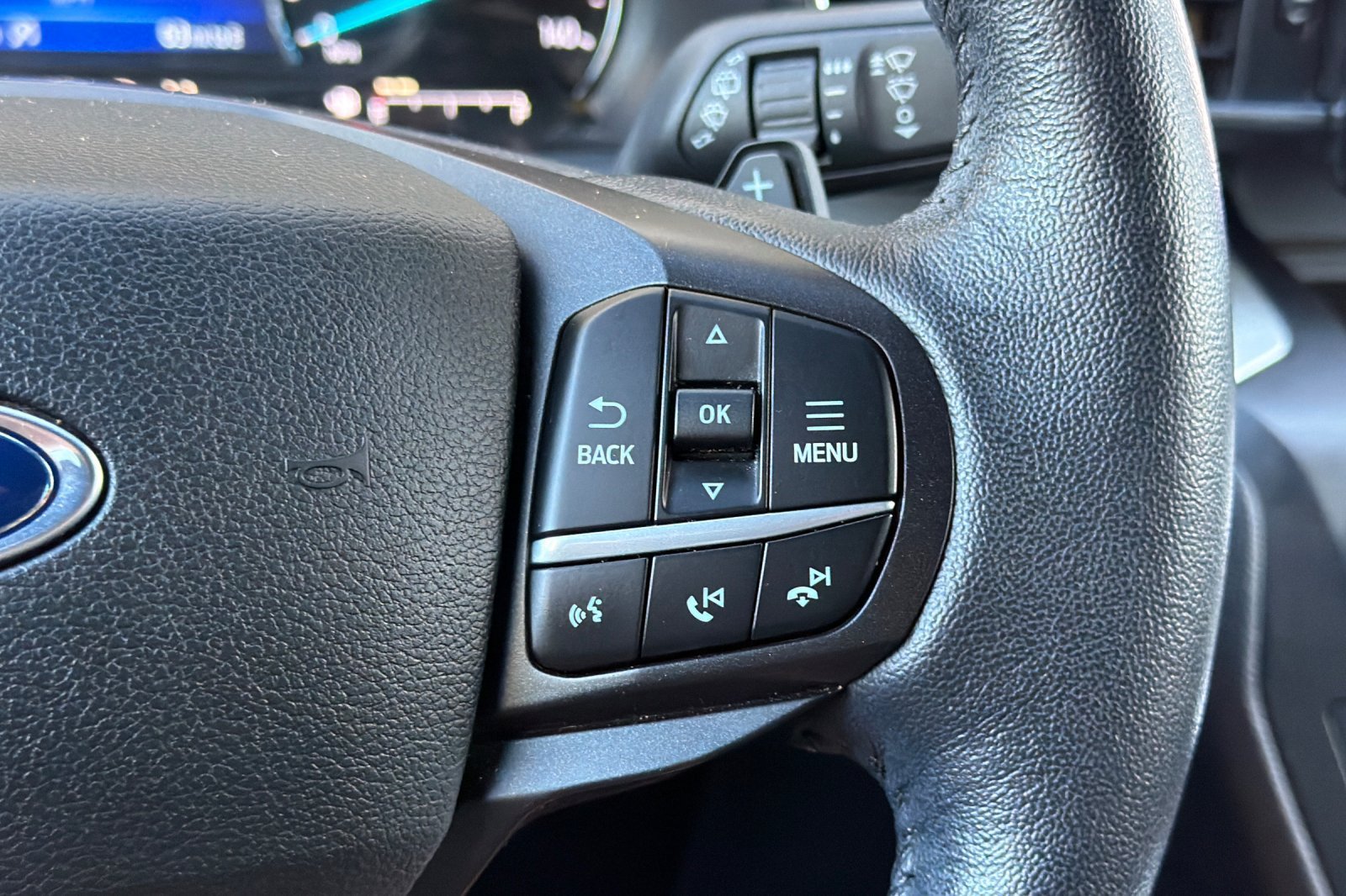 Used 2020 Ford Explorer XLT w/ Equipment Group 202A AWD/4WD image 30