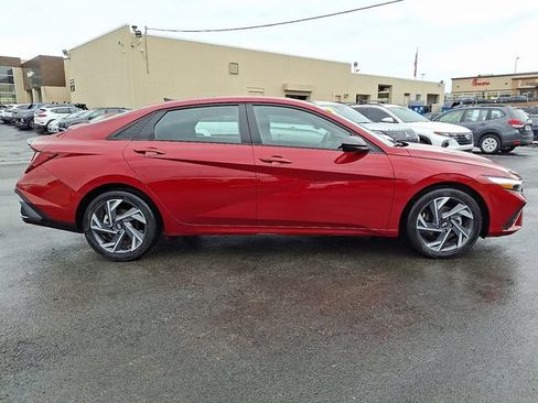 Certified 2025 Hyundai Elantra Sport FWD image 7