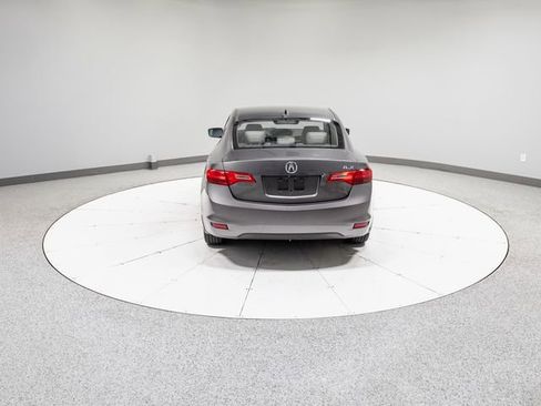 Used 2014 Acura ILX w/ Technology Package FWD image 33