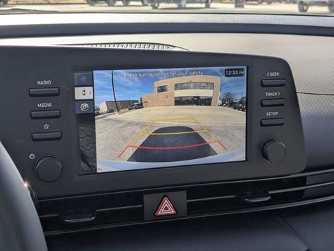 Used 2025 Hyundai Elantra Sport image 14