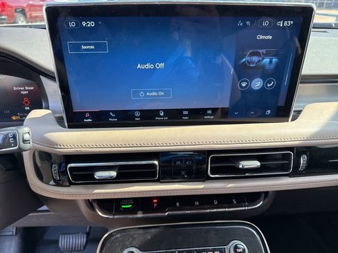 Used 2022 Lincoln Nautilus FWD w/ Premium Package image 23