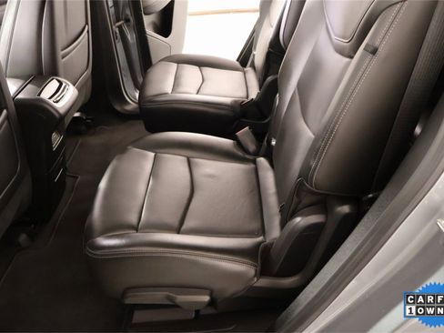 Certified 2025 Cadillac XT6 Premium Luxury image 12