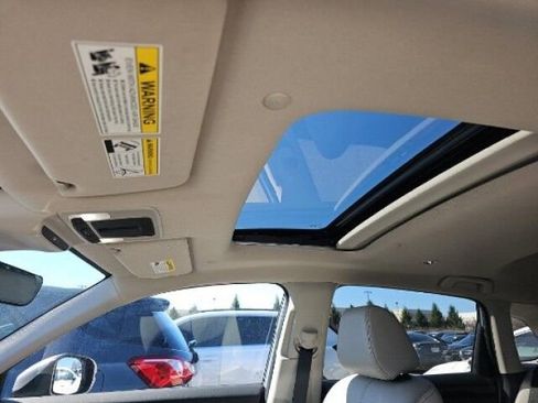 Used 2025 Honda HR-V EX-L image 12