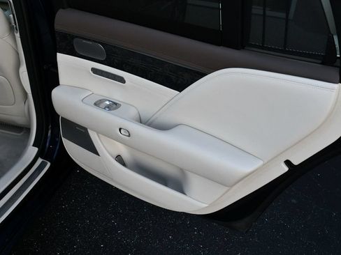 Used 2023 Genesis G90 3.5T AWD/4WD image 55