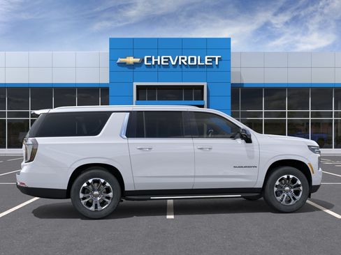 New 2026 Chevrolet Suburban LT w/ Comfort Package RWD image 5