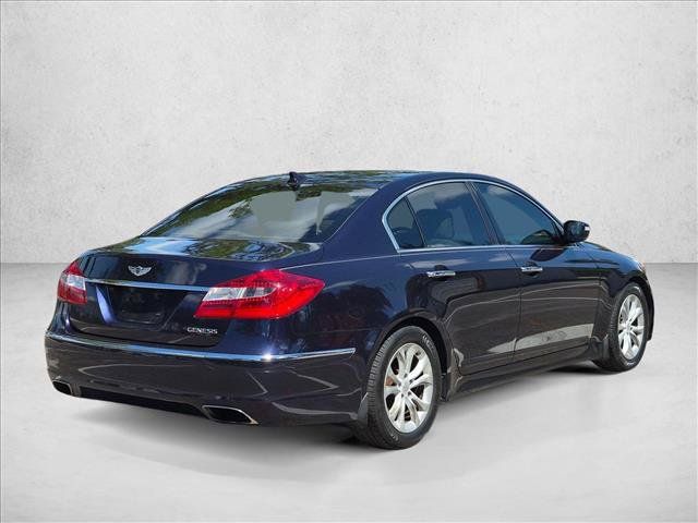 Used 2012 Hyundai Genesis 3.8 RWD image 5