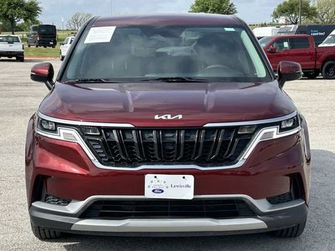 Used 2022 Kia Carnival LX image 8